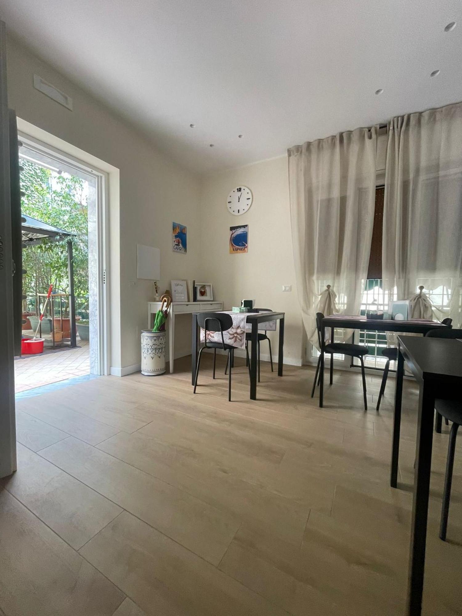 Готель La Casa Di Ily Неаполь Екстер'єр фото